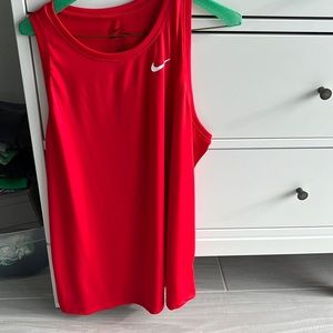 Nike swing tank
